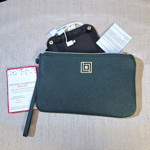 Liz Claiborne Phone Charging Wallet Wristlet Emerald Green RFID Data Protection - Picture 2 of 16